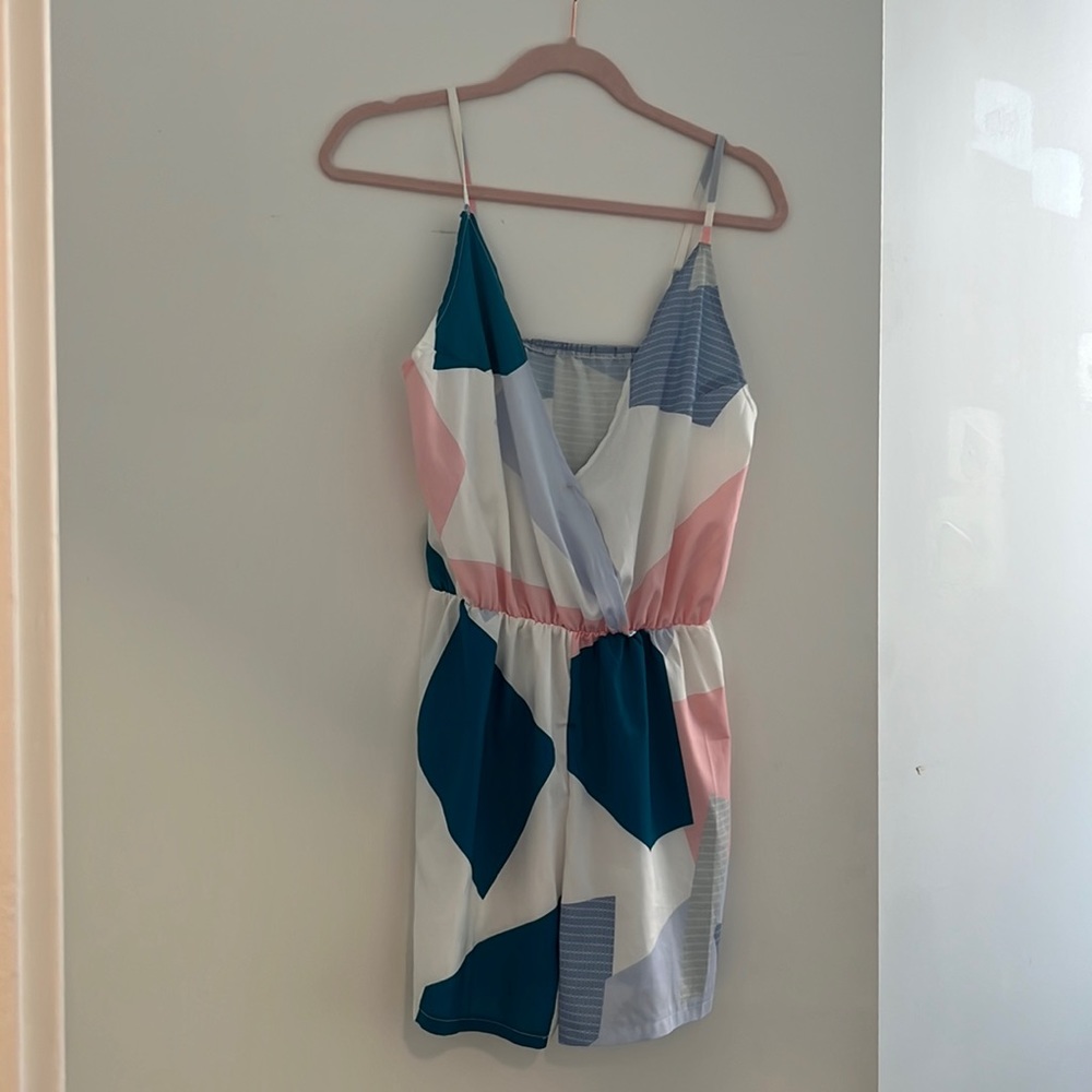 Color block romper - Picture 2 of 2